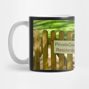 Warning private gardens residents only Mug